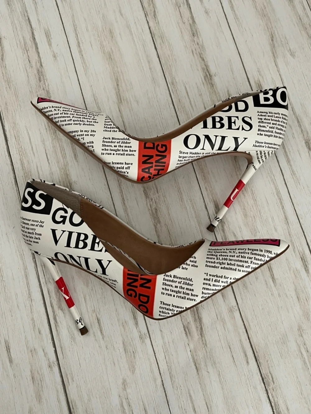 Steve Madden Vala Newspaper Print Pointed Stiletto Pumps - Picture 8 of 10